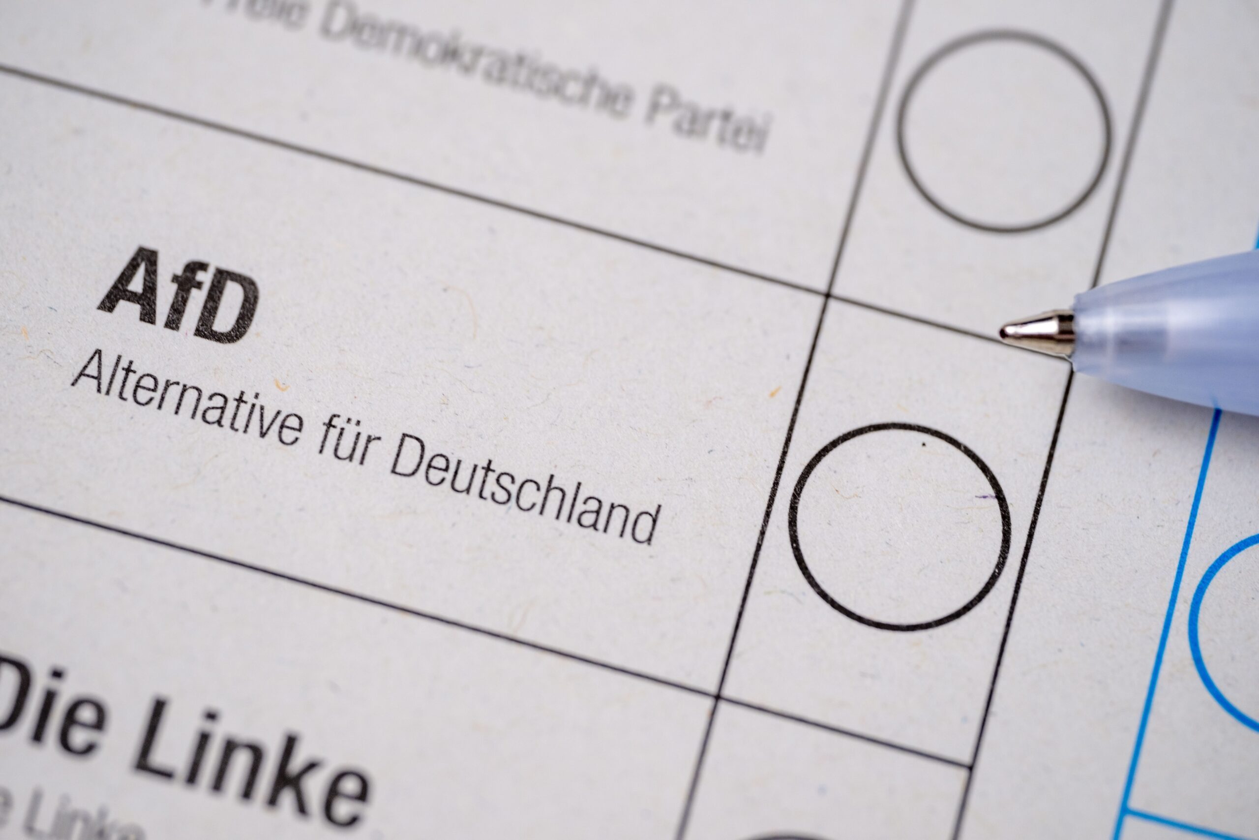 Aşırı sağ AfD, Almanya’nın Saksonya-Anhalt bölgesinde kesin bir zafer kazandı